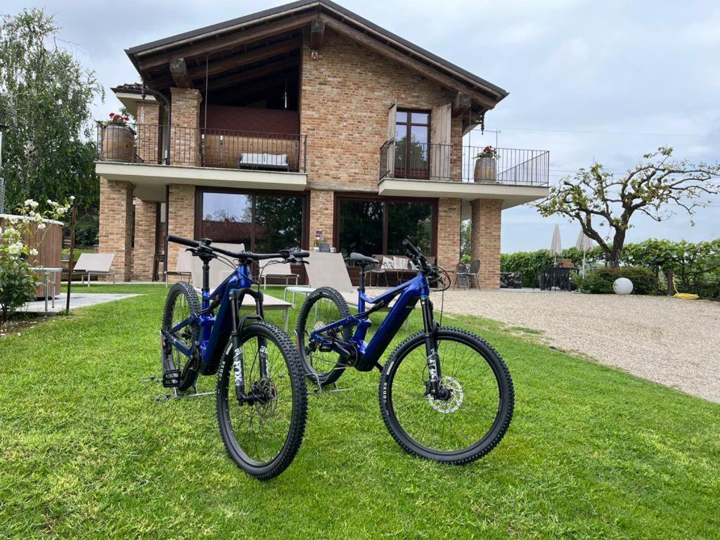 Villa Laura Castellinaldo Buitenkant foto